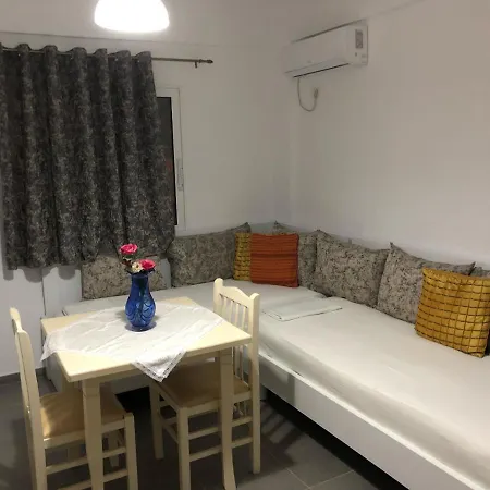 Dejli's Apartment