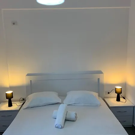 Dejli's Apartment