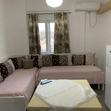 Dejli's Apartment